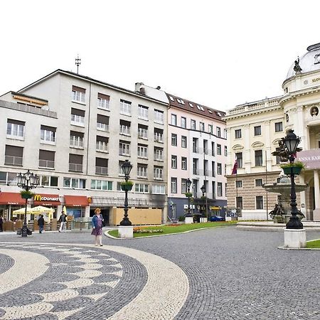 Apartman Old Centre - Rybarska Brana Bratislava Eksteriør billede