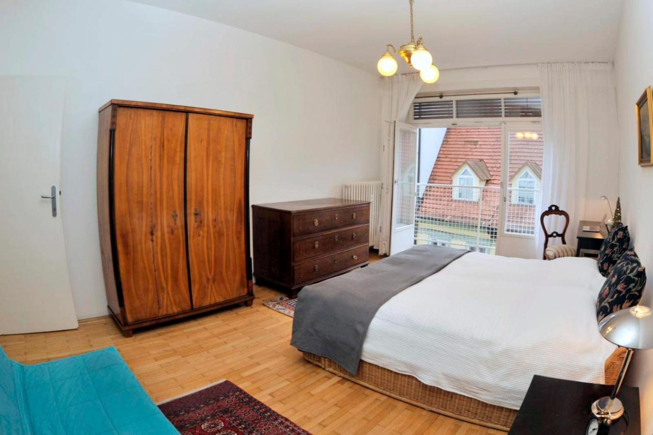 Apartman Old Centre - Rybarska Brana Bratislava Eksteriør billede
