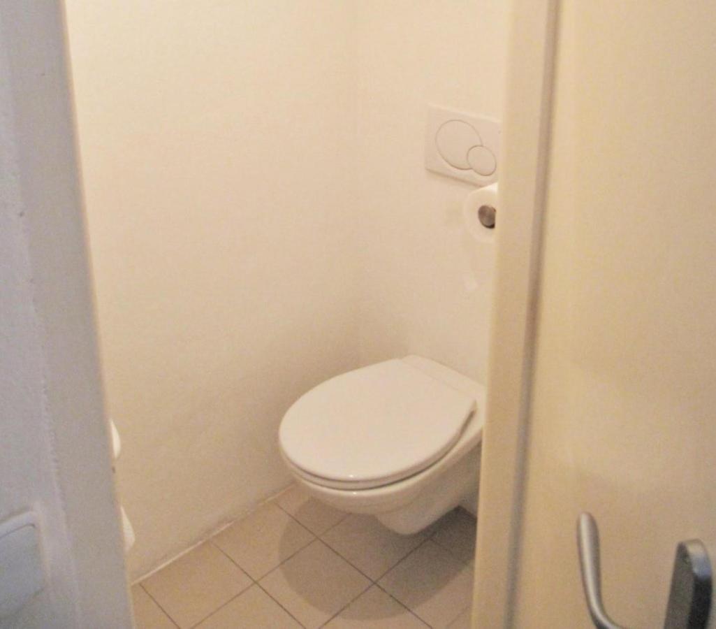 Apartman Old Centre - Rybarska Brana Bratislava Eksteriør billede