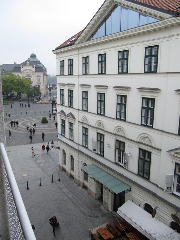 Apartman Old Centre - Rybarska Brana Bratislava Eksteriør billede